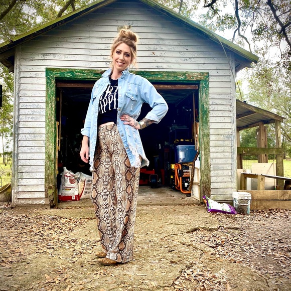 Meet your Posher, Neva - Picture 4 of 16